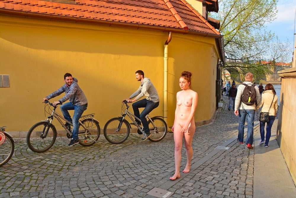 Clothed Male,Naked Female(CMNF) #82095951