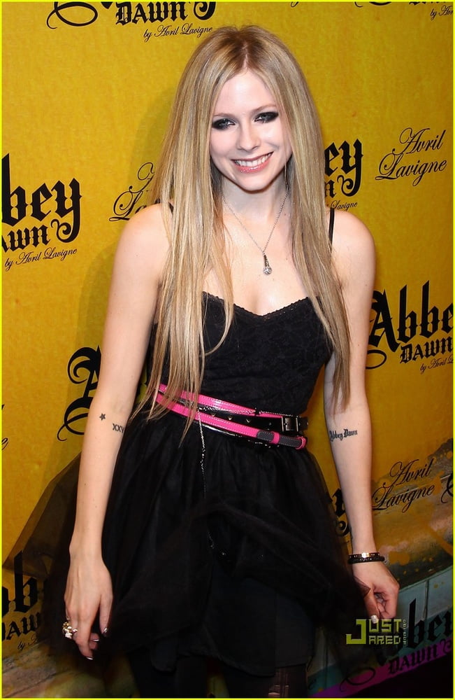 Avril Lavigne sexy real and fake #94789841