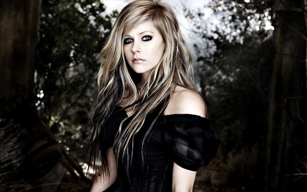 Avril Lavigne sexy real and fake #94790047