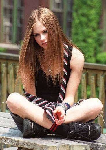 Avril lavigne sexy real and fake
 #94790514