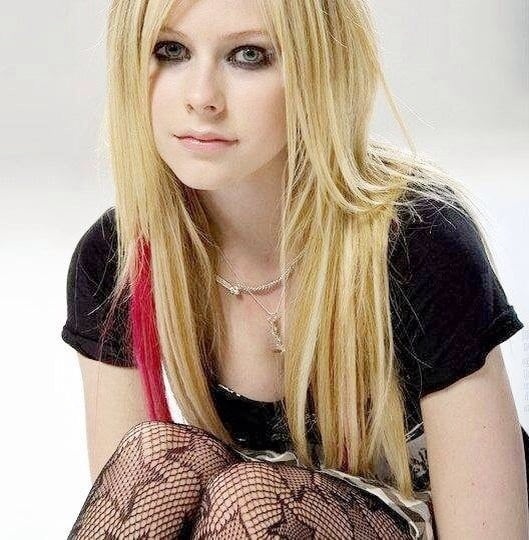 Avril lavigne sexy real and fake
 #94790832