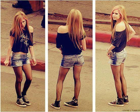 Avril lavigne sexy real and fake
 #94790934