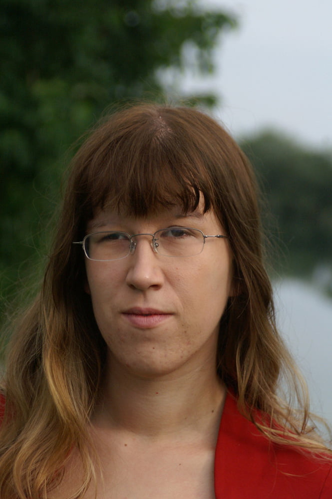 Pummelige Bayerin zeigt sich draussen nackt! #101639212