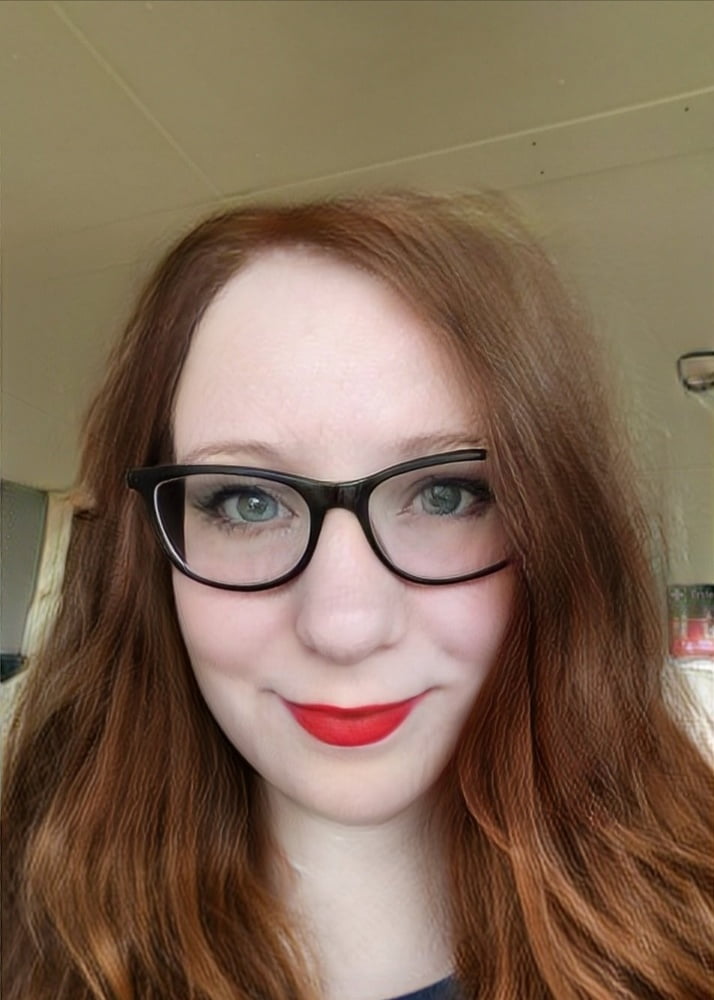 Mein Make-up vs meine Frau Make-up
 #87823545
