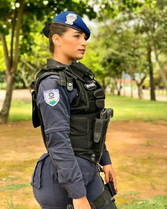 女性警察官
 #81800508
