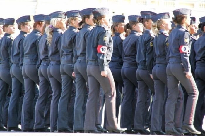 Donne della polizia
 #81800552