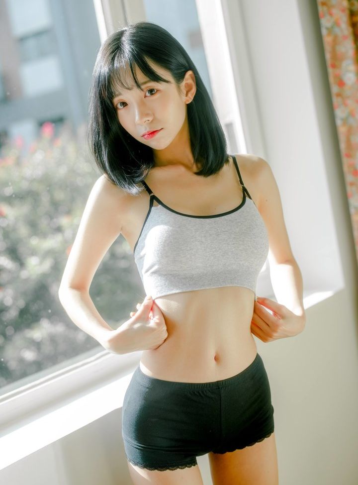 Leeesovely nude #109100224