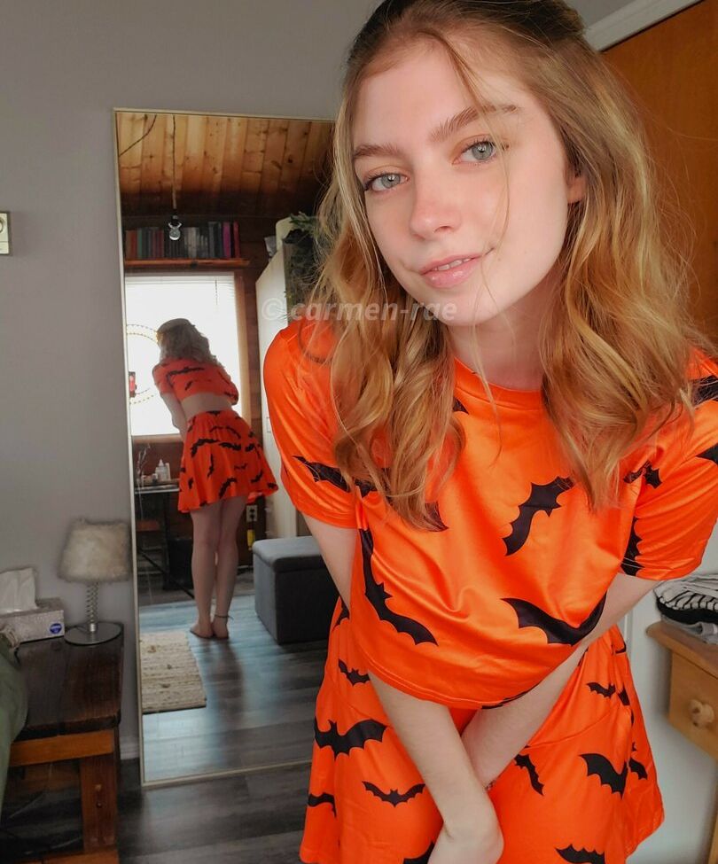 Makoshake nude #107503173