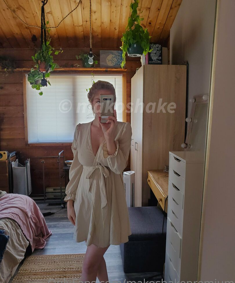 Makoshake nude #107504734