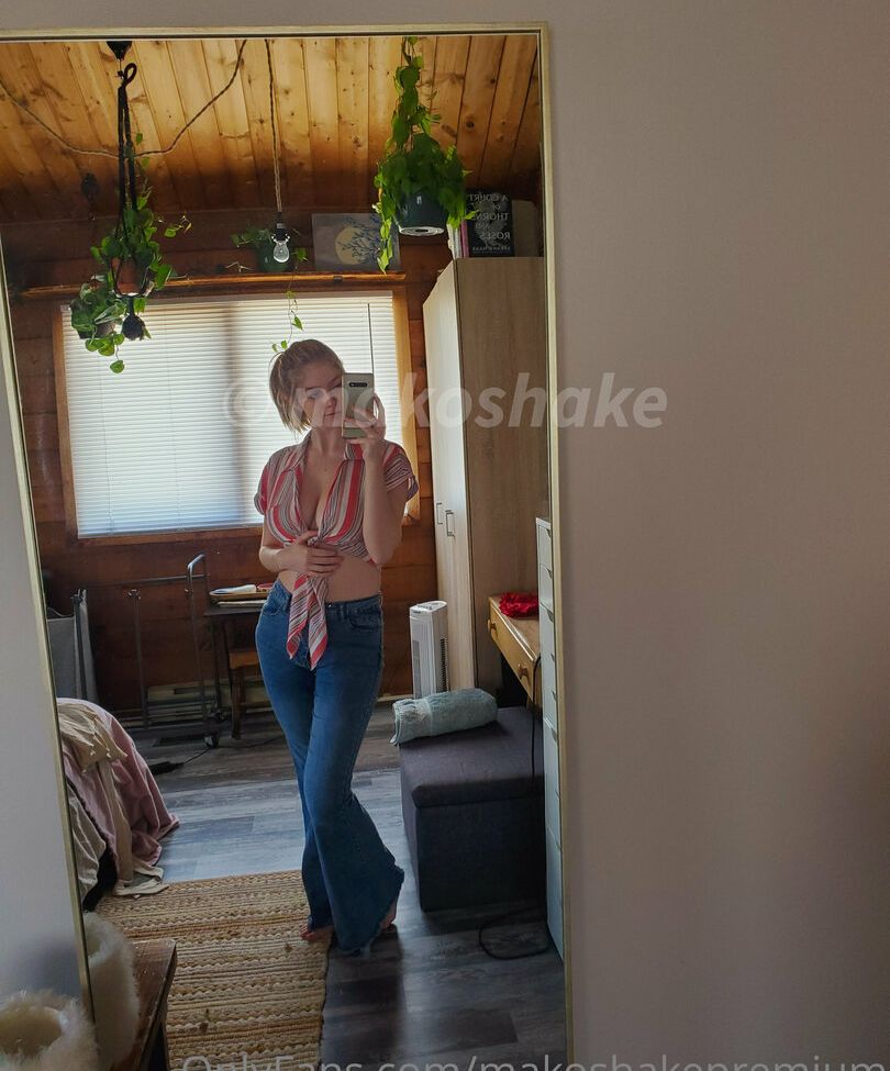Makoshake nude #107504836