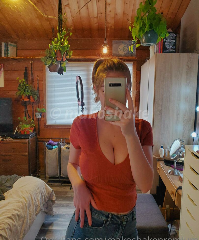Makoshake nude #107504982