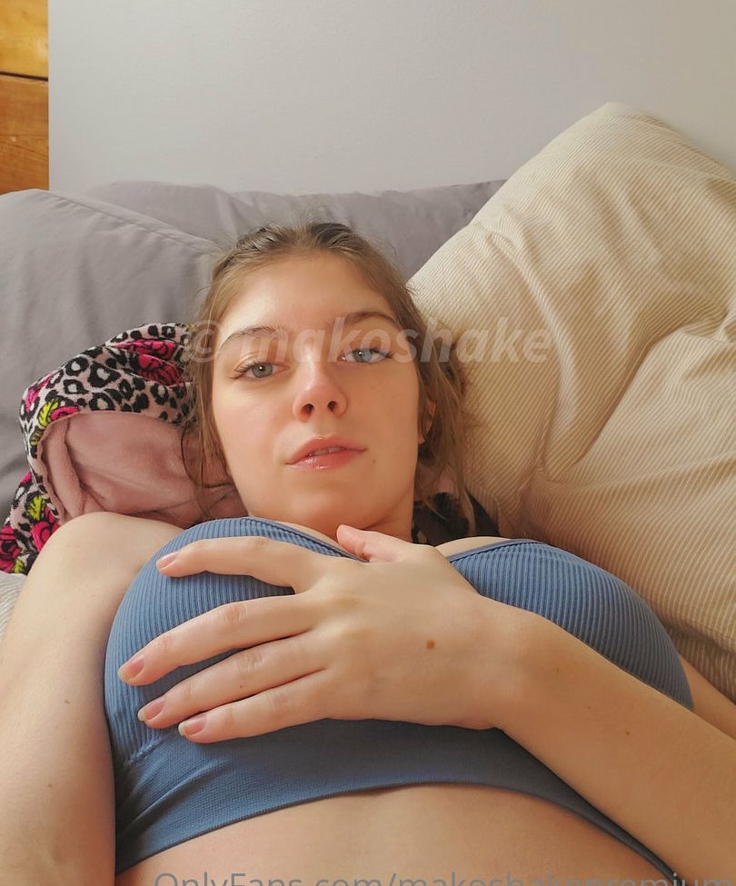 Makoshake nude #107505486