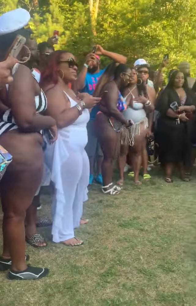 Bbw pool party
 #90289390