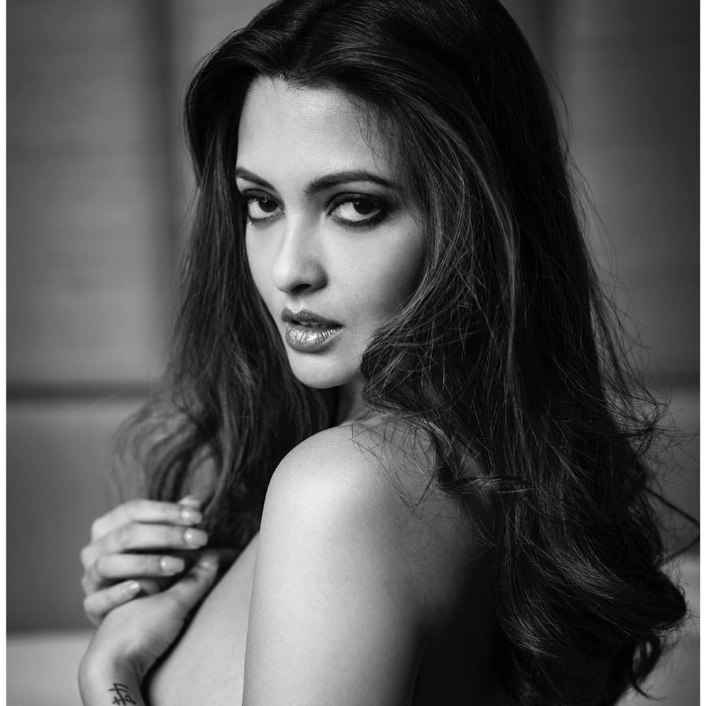 年齢を感じさせない美しさ riya sen インドのモデル 古い＆新しい写真 脚のセックス
 #97347785