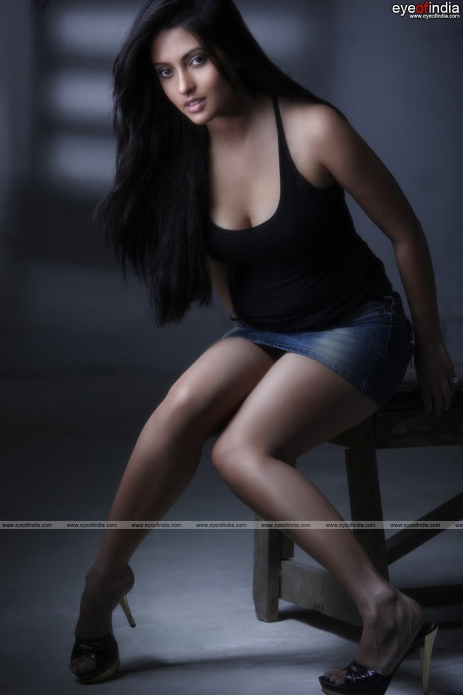 年齢を感じさせない美しさ riya sen インドのモデル 古い＆新しい写真 脚のセックス
 #97347972