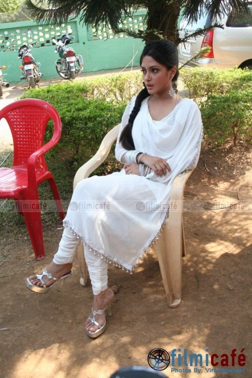 年齢を感じさせない美しさ riya sen インドのモデル 古い＆新しい写真 脚のセックス
 #97348281