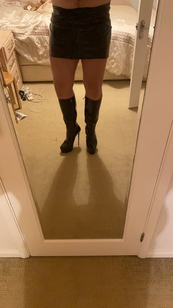 Dogging outfit #107028087