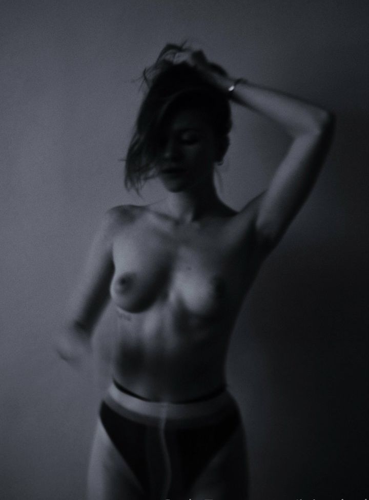 Irina Bel desnuda #108915899