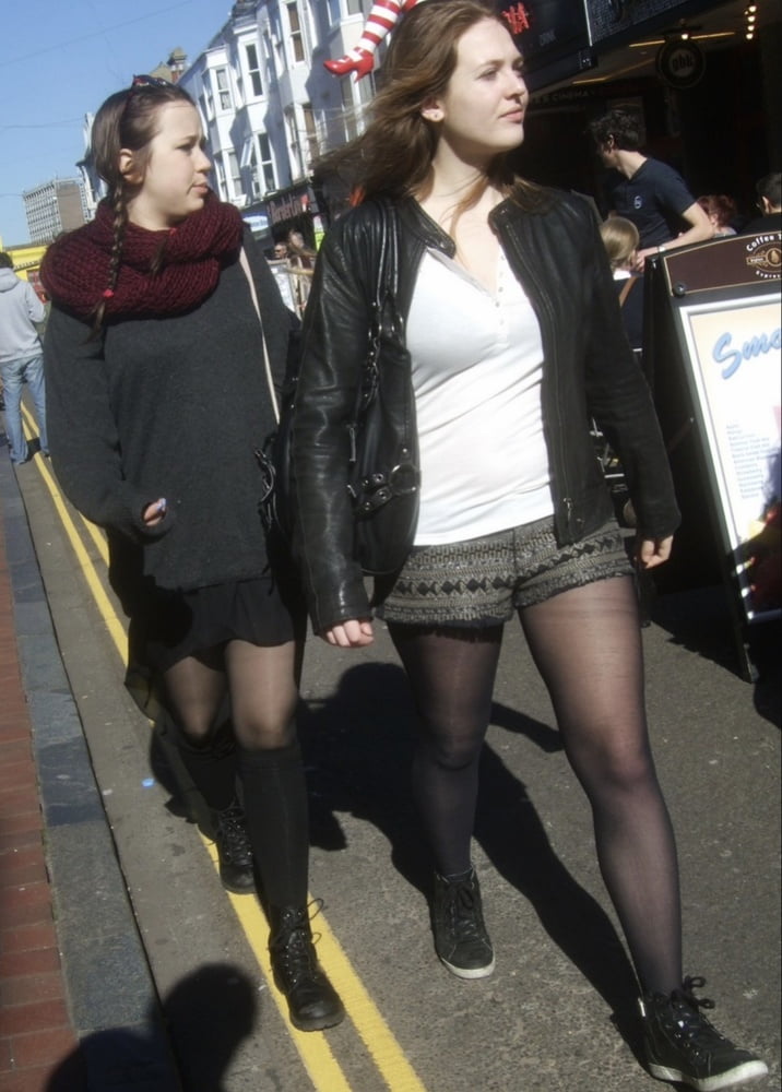 Collant da strada - uk & euro girls parte 2
 #91037238