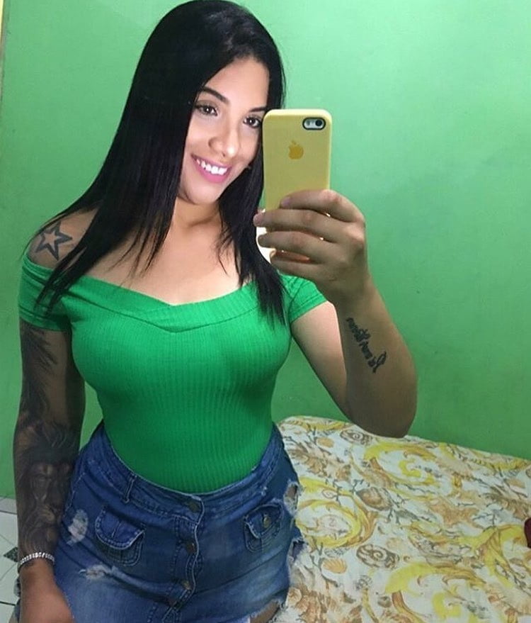 Puta do instagram: itala ferreira
 #96884216