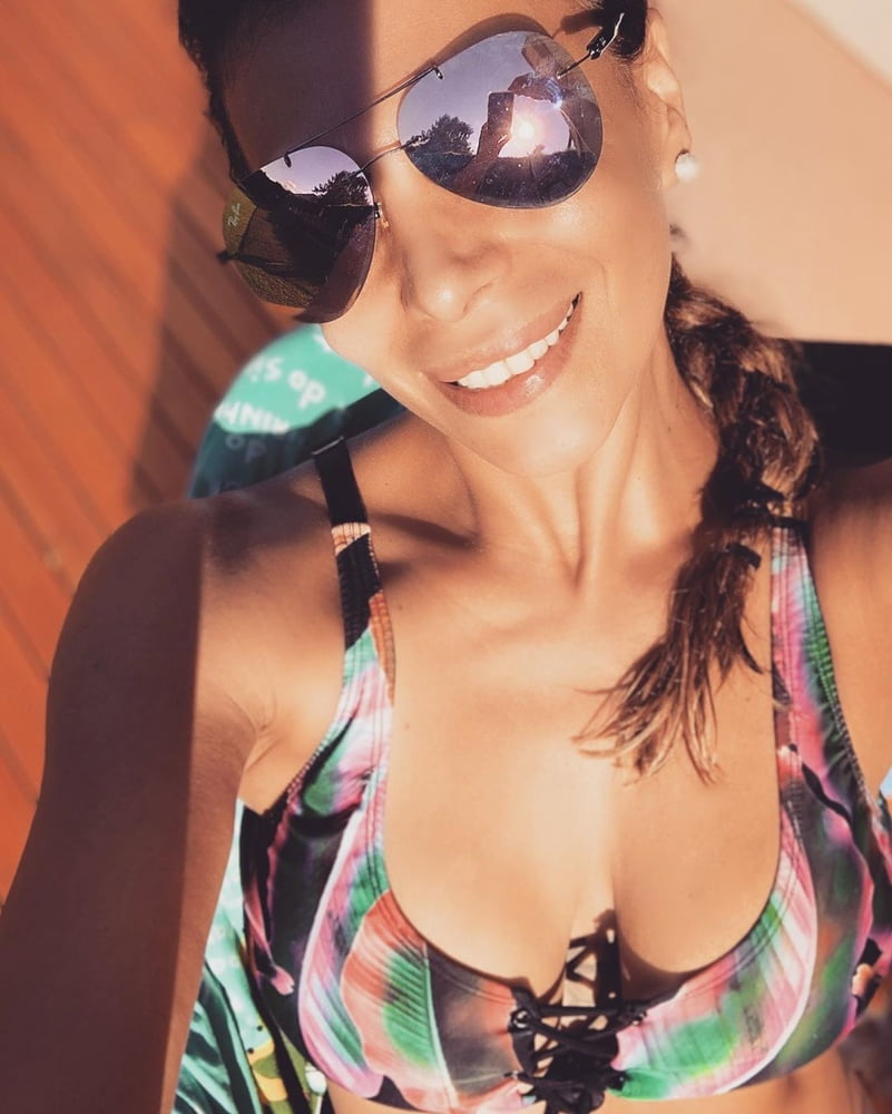 Ximena capristo
 #105998143