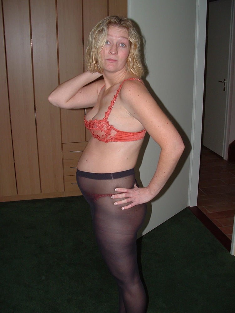 Pregnant amateur mom Hiltrud naked #98764480