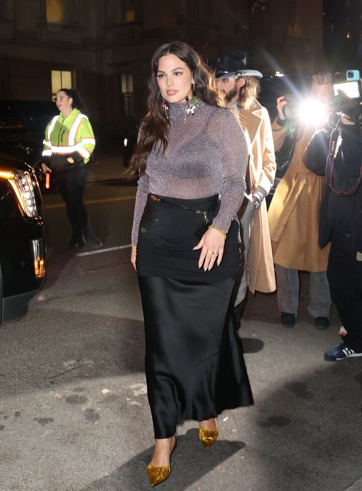 Ashley Graham nude #109303636