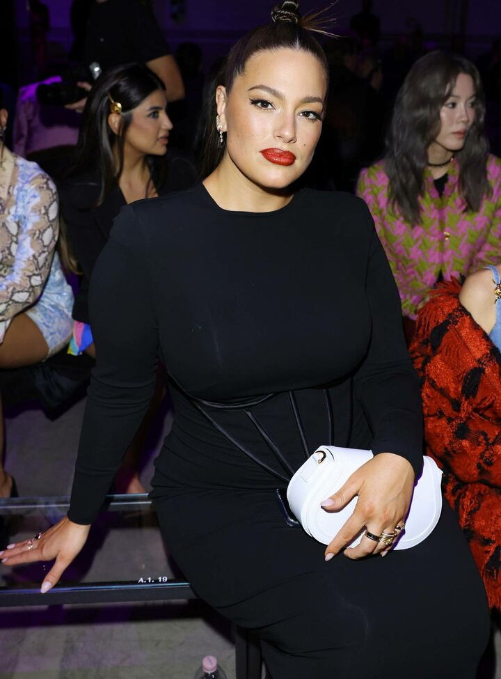 Ashley Graham nude #109303766