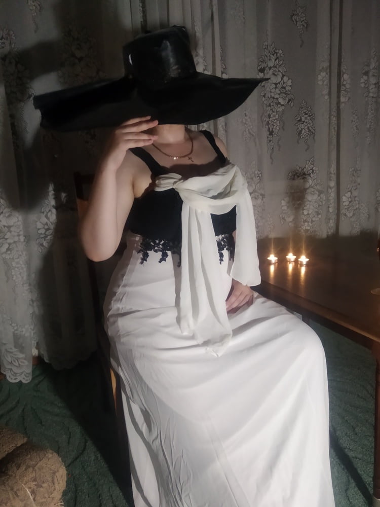 We tried to make a cosplay on Lady Dimitrescu #107003990