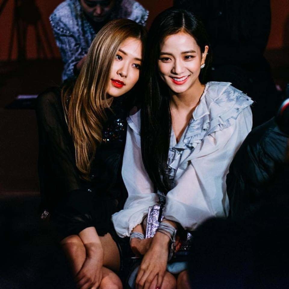 Jisoo y park chae young
 #95404658