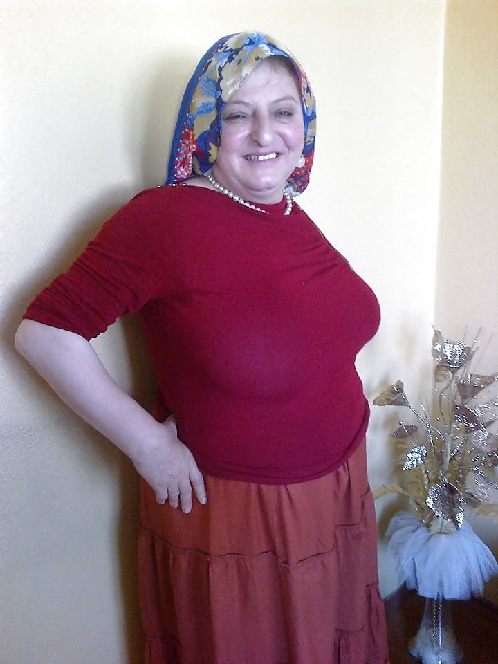 Turco musulmano maturo hijab - granny grandi tette (non-porno)
 #81896016