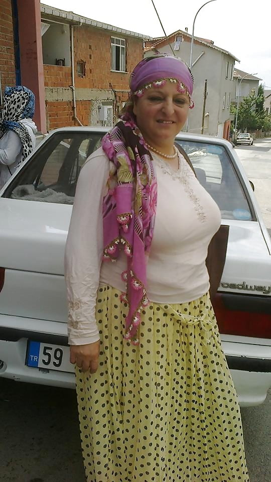Turco musulmano maturo hijab - granny grandi tette (non-porno)
 #81896019