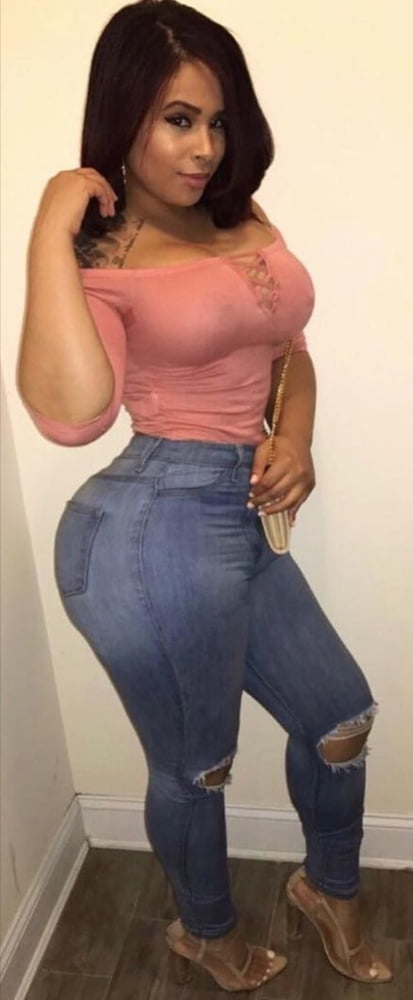 ブラックガールズ
 #105869135