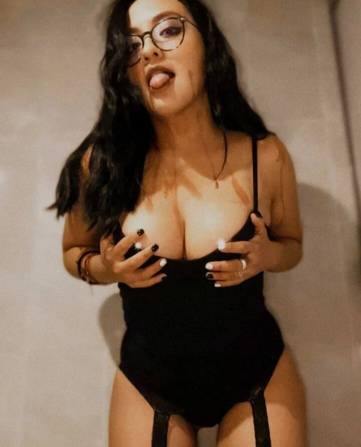 Yari San desnuda #108110308