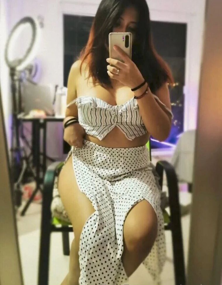 Yari San desnuda #108110328