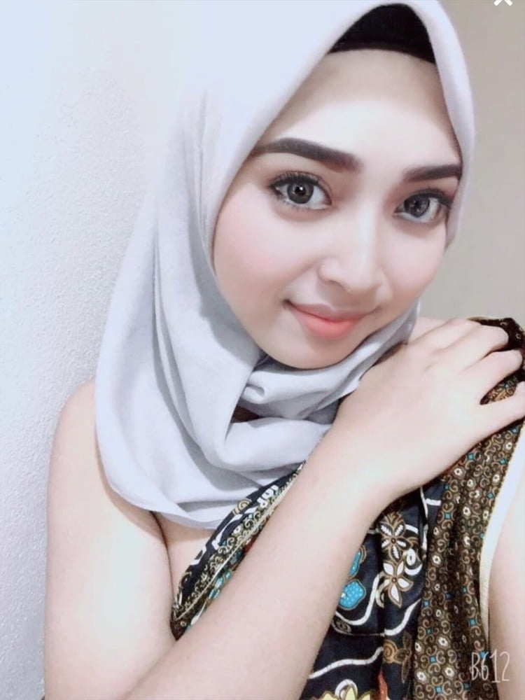 Melayu Tudung Cintik #80216079