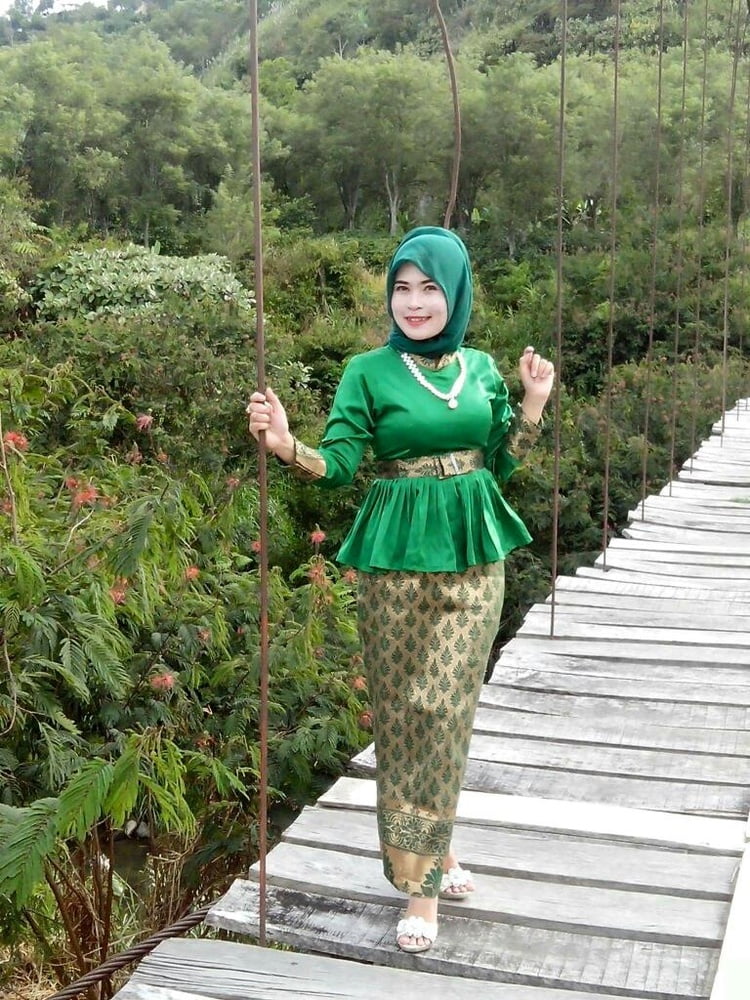 Melayu Tudung Cintik #80216258