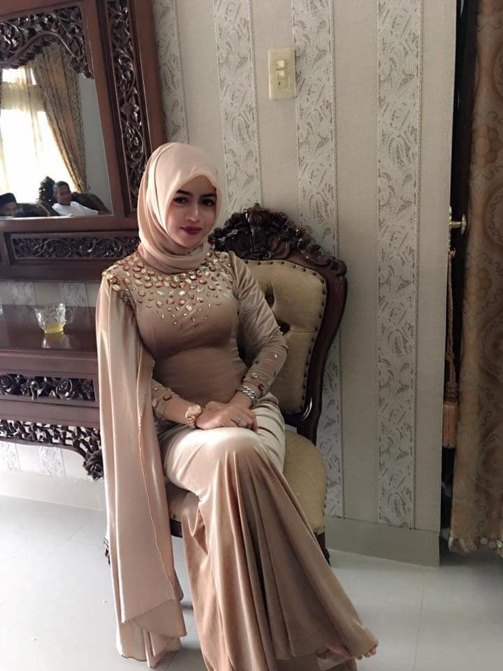 Melayu Tudung Cintik #80216261