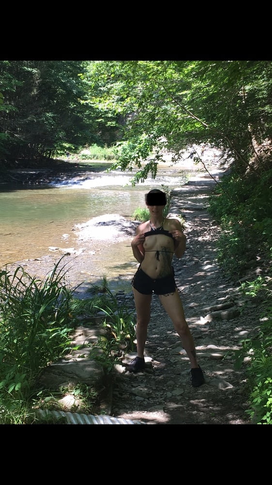 セクシースルットハイキング
 #91264760