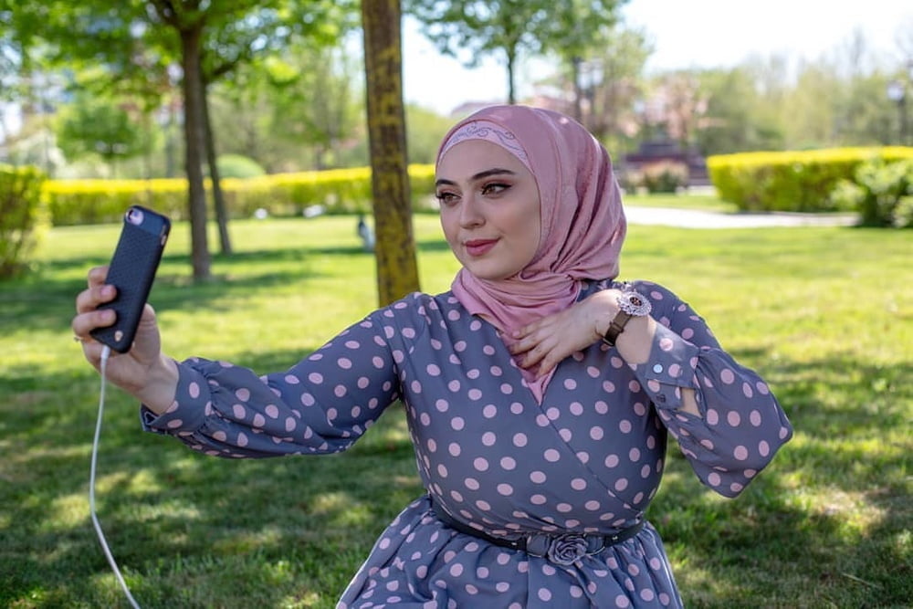 Turca musulmana matura hijab - tette enormi milf (non-porno)
 #81823184