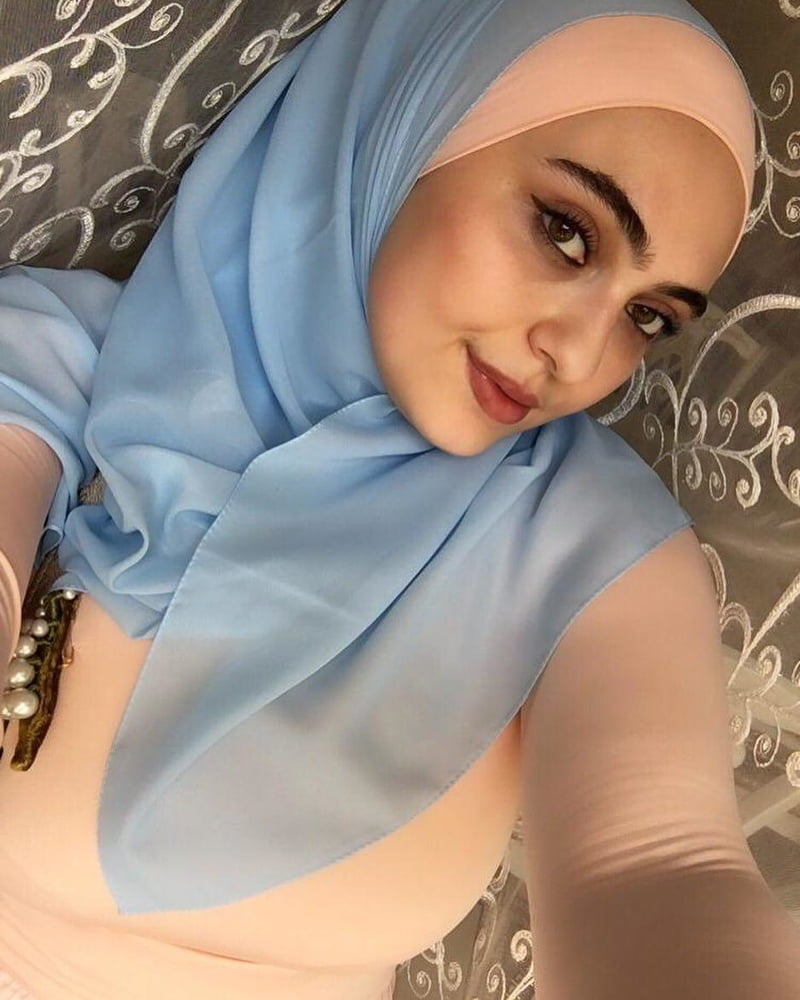 Turca musulmana matura hijab - tette enormi milf (non-porno)
 #81823295
