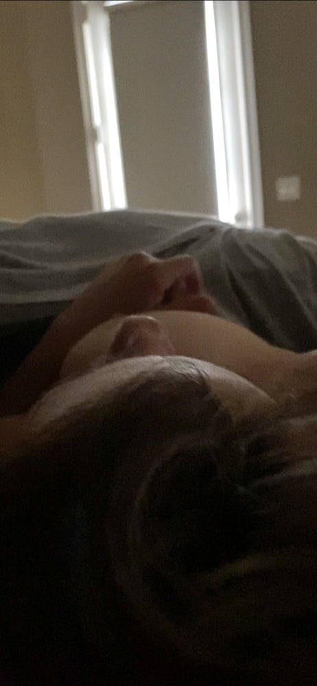 妻をベッドで裸にしてセックスする楽しみ
 #88287849