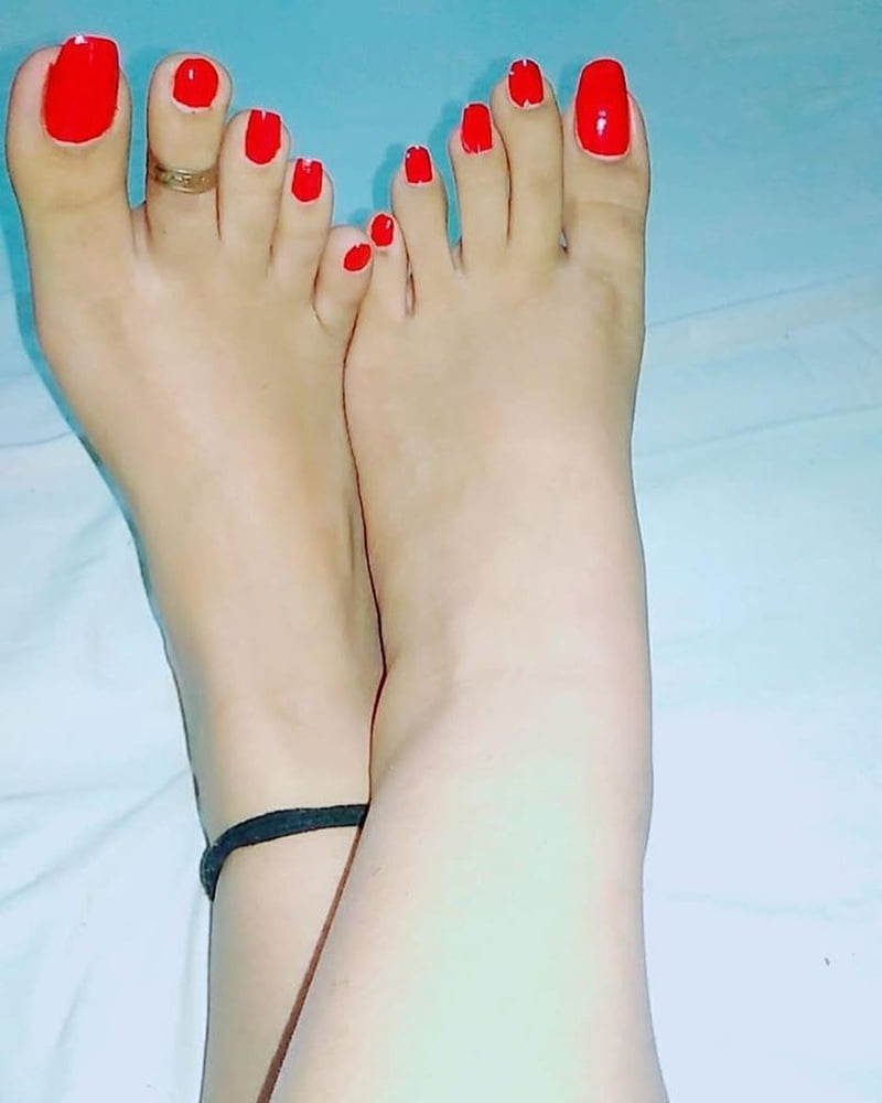 Wunderschöne indische Füße
 #99622083