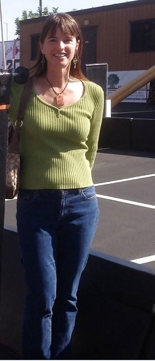 Viajes de viernes de esposas y gf's
 #90840414