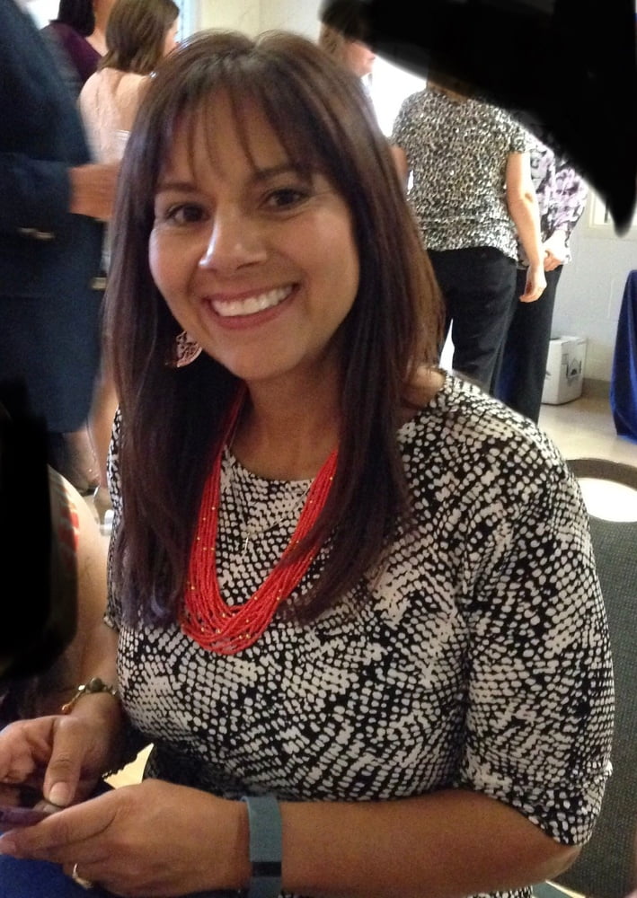 Viajes de viernes de esposas y gf's
 #90840418