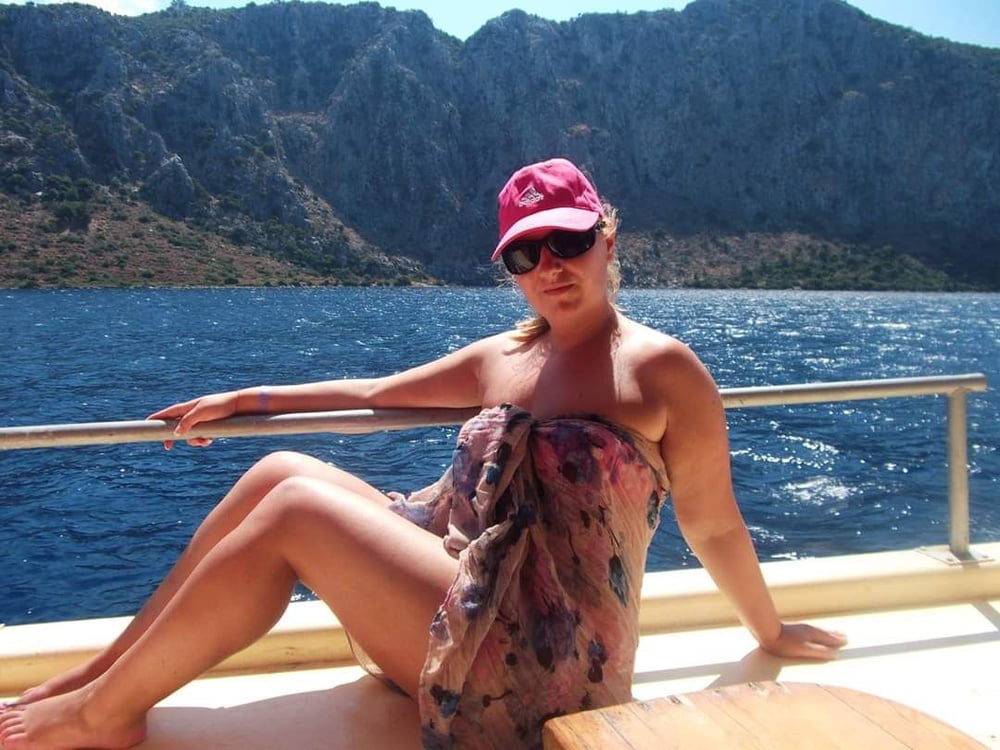 Viajes de viernes de esposas y gf's
 #90840427