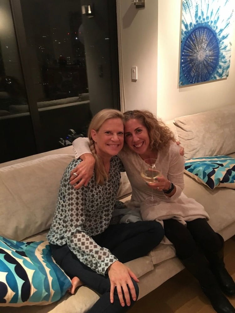 Viajes de viernes de esposas y gf's
 #90840472