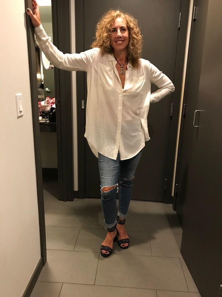 Viajes de viernes de esposas y gf's
 #90840482