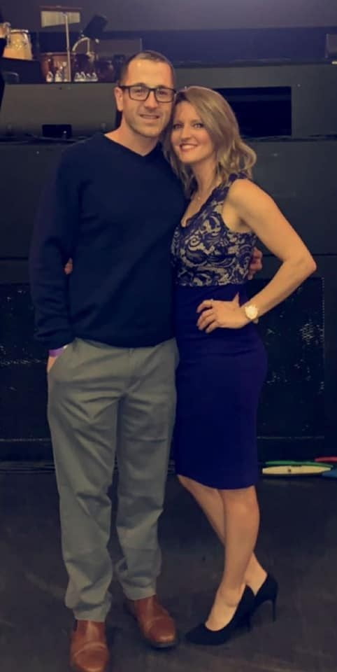 Viajes de viernes de esposas y gf's
 #90840486