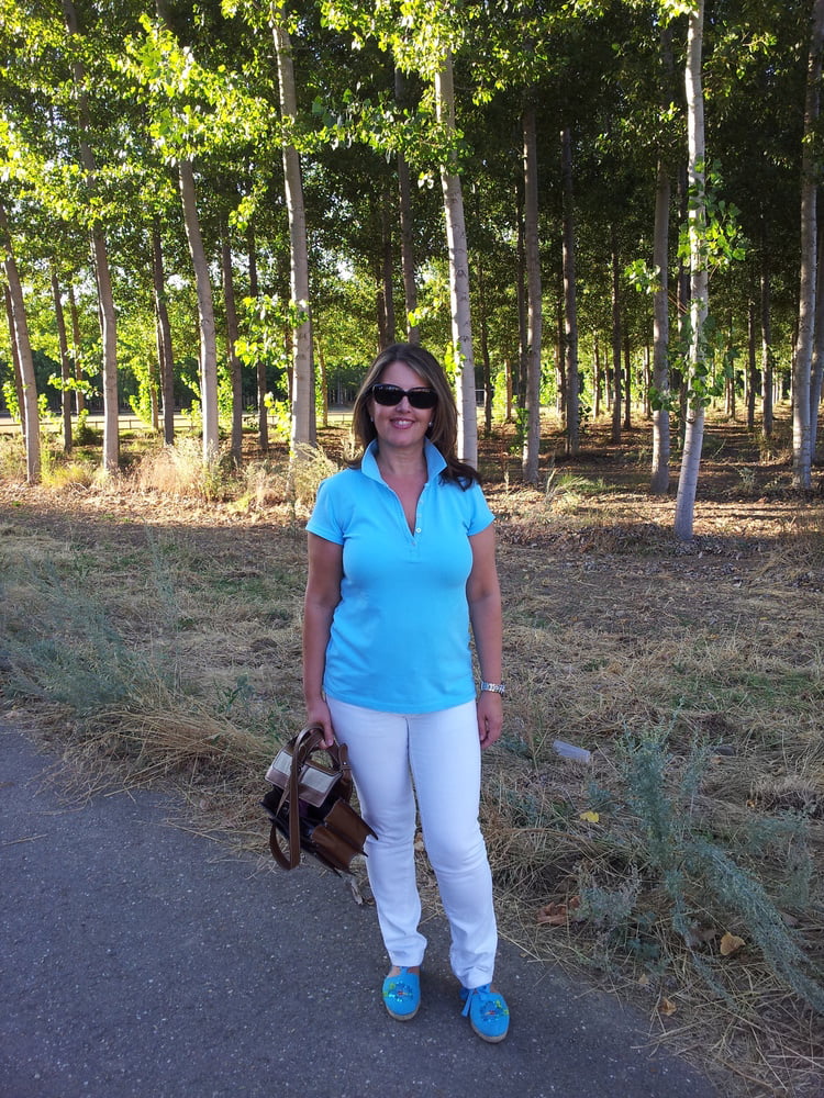 Viajes de viernes de esposas y gf's
 #90840554